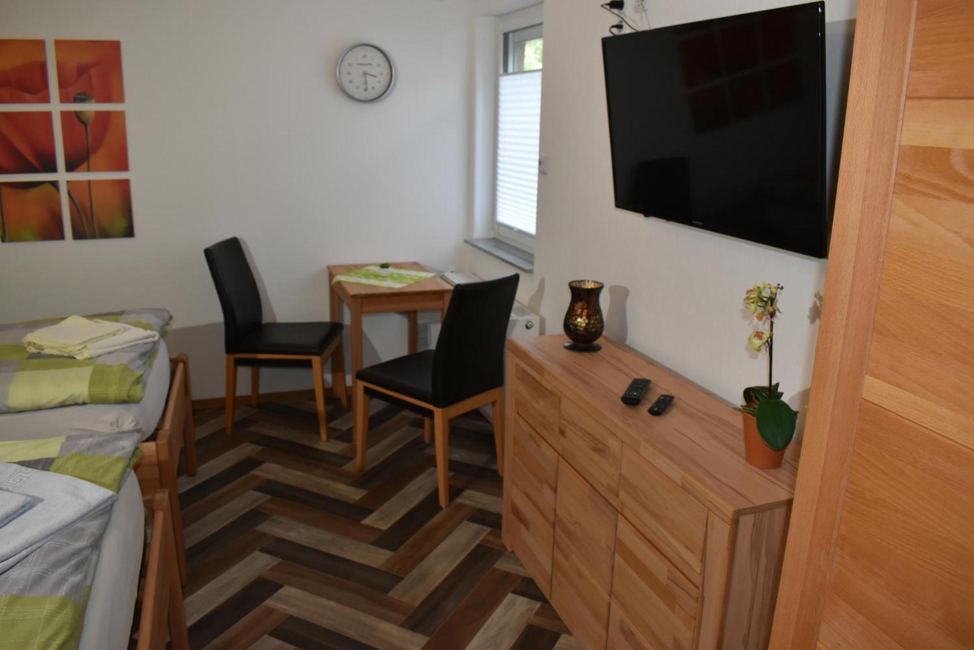 Ferienwohnung Am Steigerwaldrand Sugenheim Exterior photo